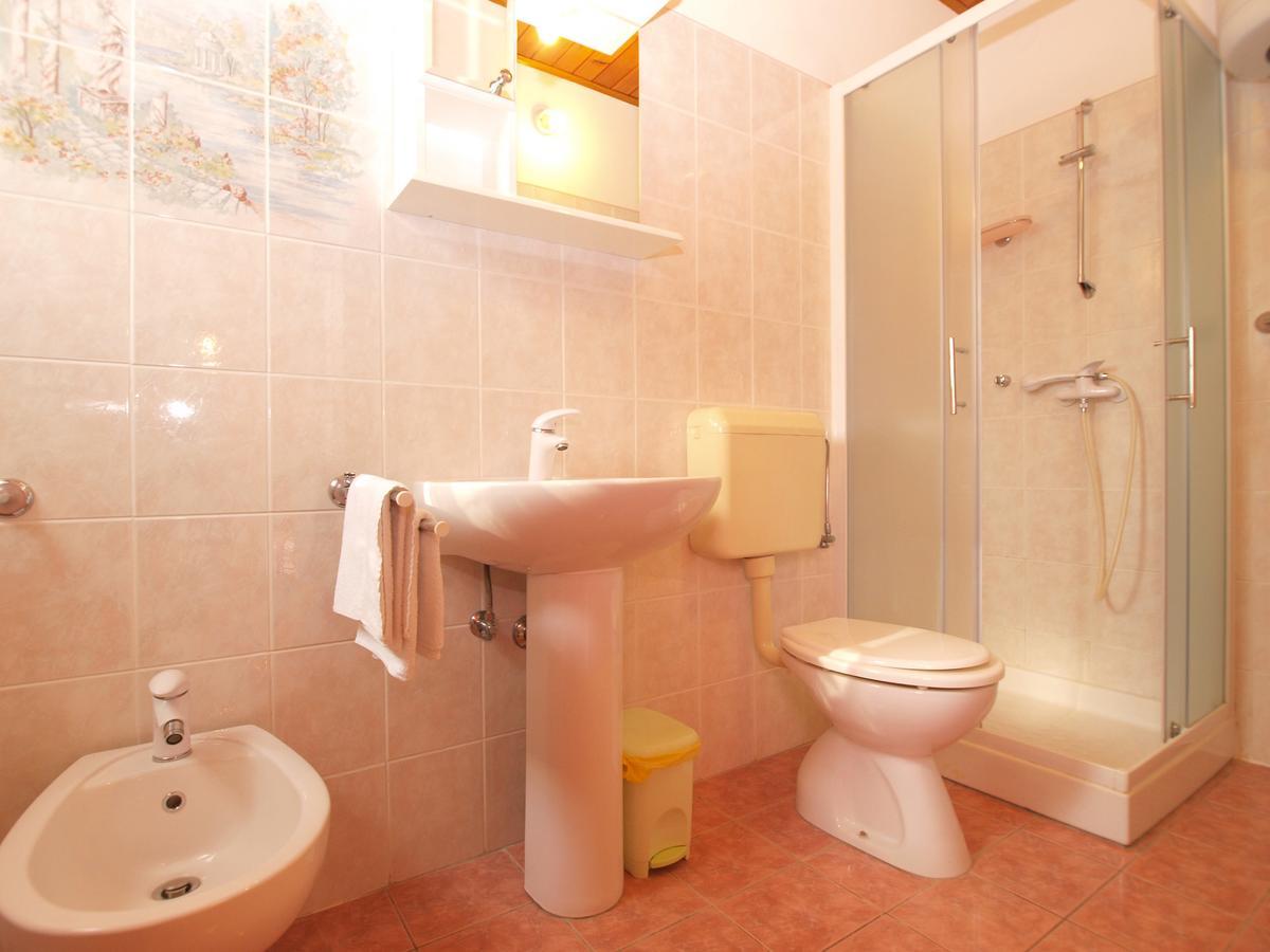 Apartments Luciano 1576 Liznjan Ngoại thất bức ảnh